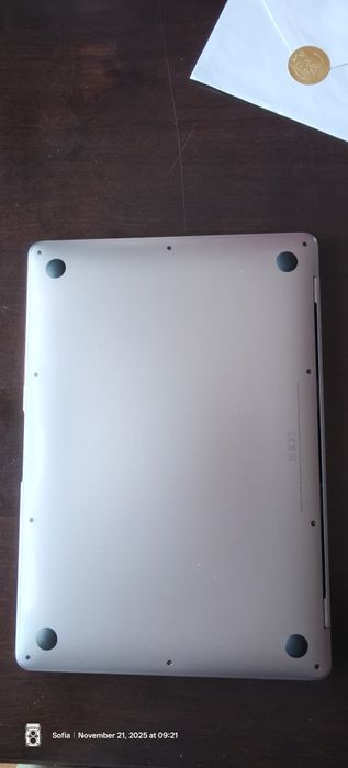 MacBook Air 13" M1 (2020) - Space Grey, 8GB RAM, 256GB SSD