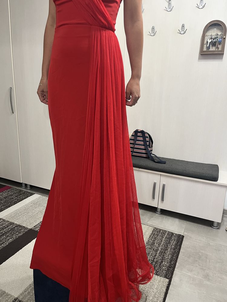 Rochie ocazie designer Ana Radu. pe eticheta marimea M,merge si la S.