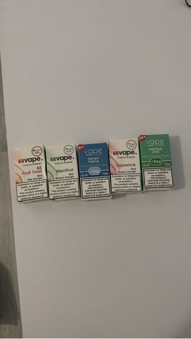 vand vapeuri cu arome difertie lichide