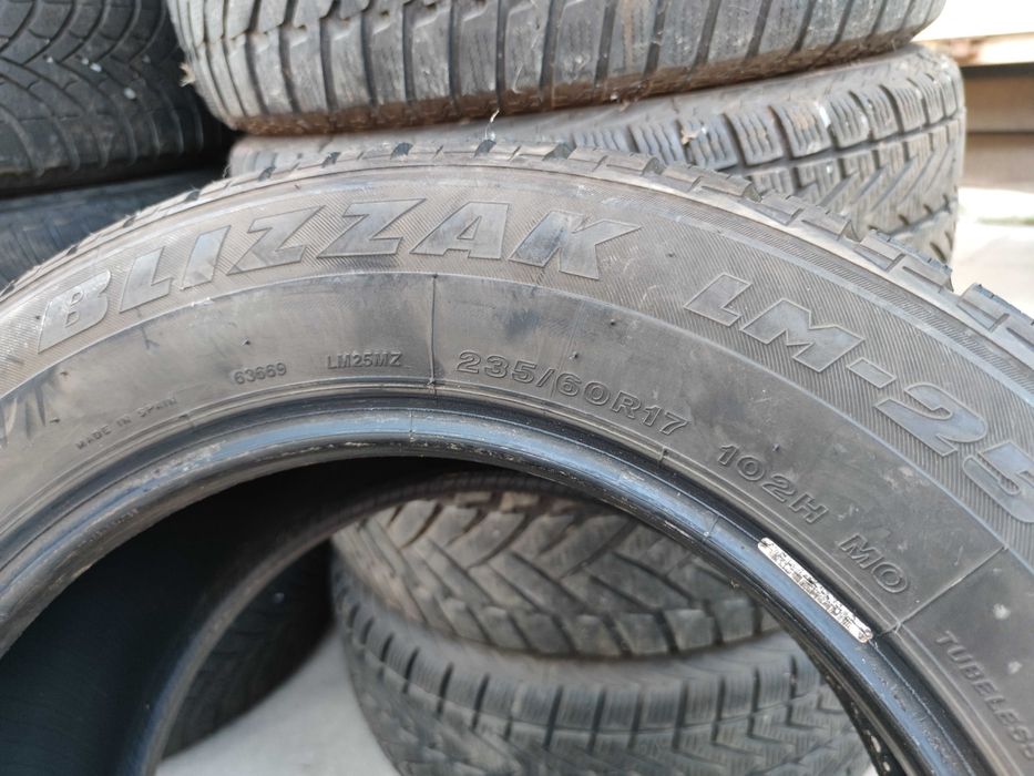 4бр Зимни Гуми 235 60 17 - Bridgestone -
