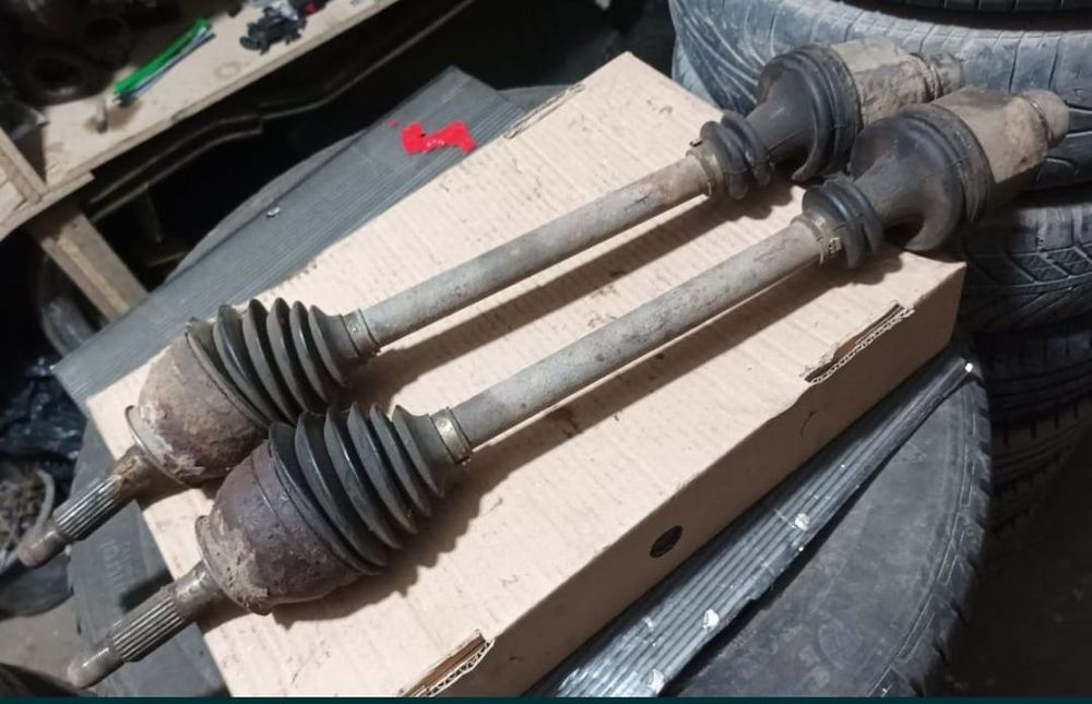 Componente : trafic 1 T900 , fabricat până în anul 1999