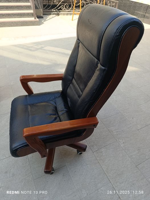 Продам офисное кресло