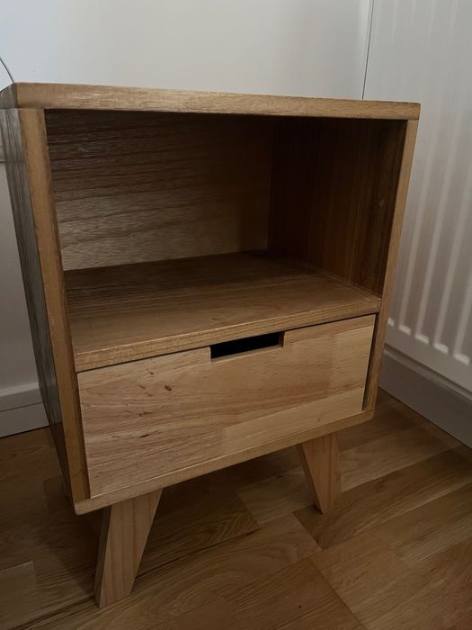 Doua noptiere Ikea