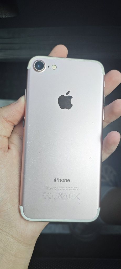Iphone 7 в идеальном состоянии