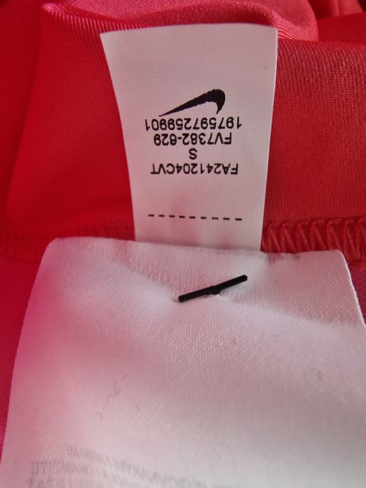 Дамски клин Nike Pro НОВ!