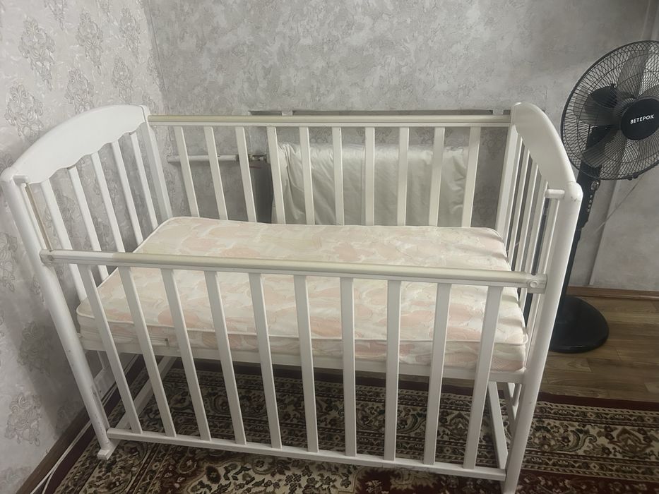 Детская кроватка