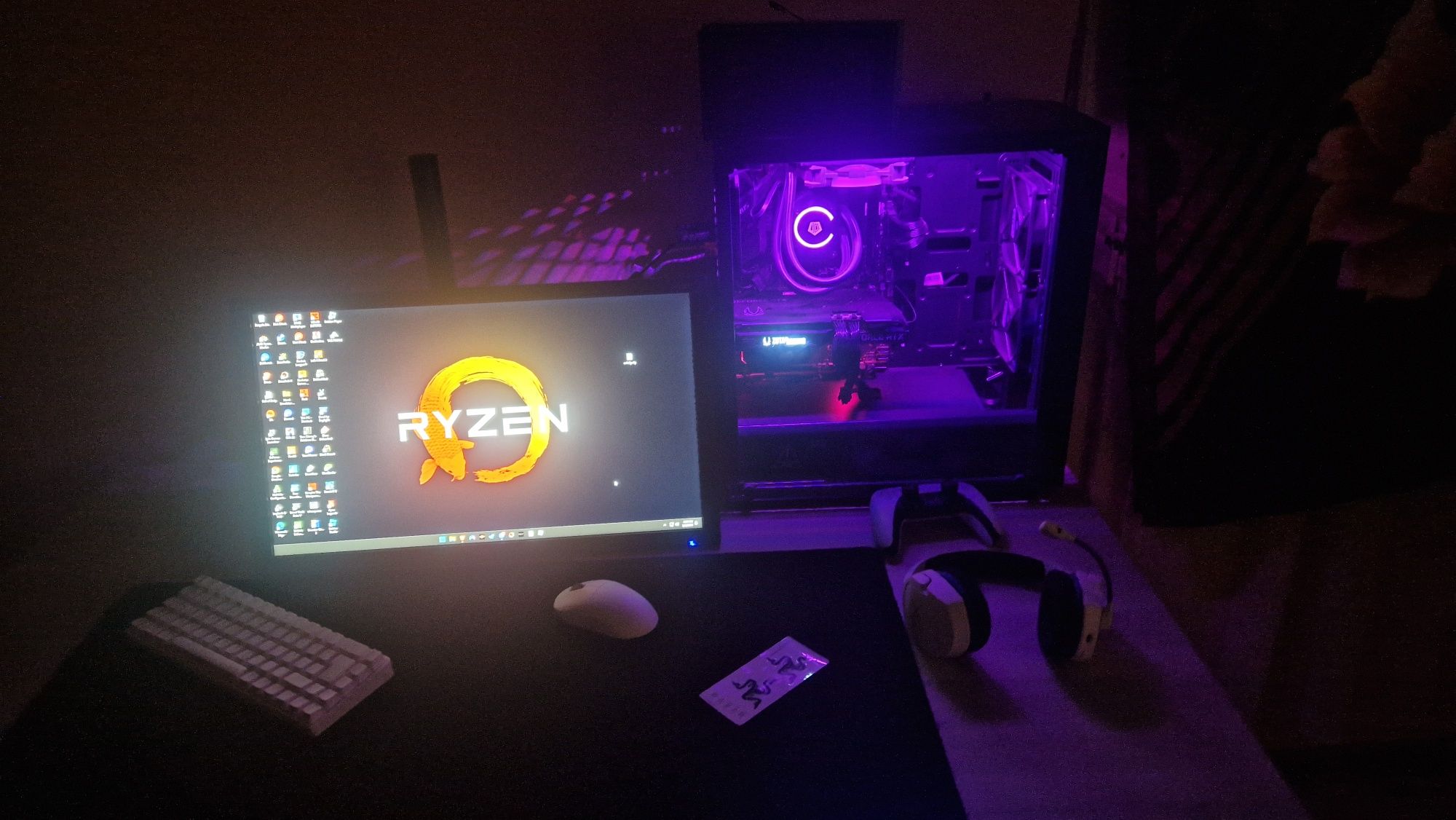 Desktop gaming rtx 3070, Ryzen 9 3900x 48gb RAM 3200mHz 2TB Stocare