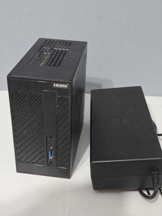 AMD Ryzen 5 3200G 16 gb DDR4 ssd 256 gb