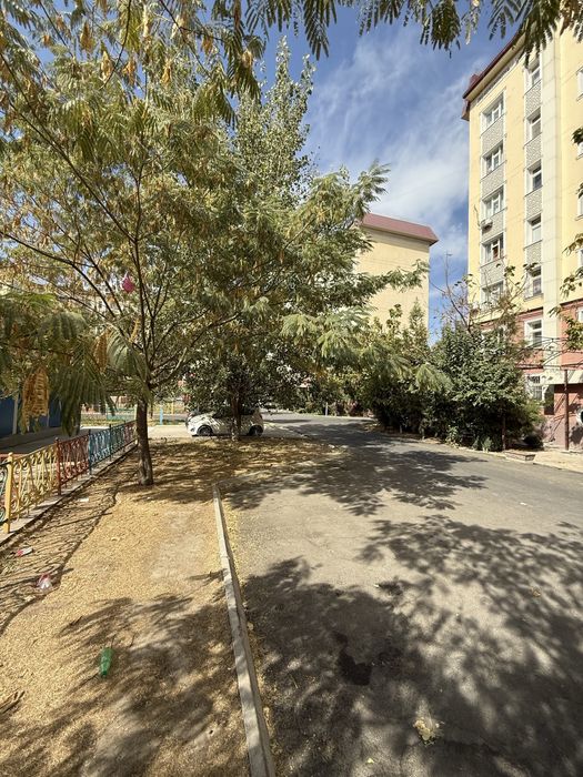 Срочна квартира сотилади сергели 6 А метро 2 чи бекат енида