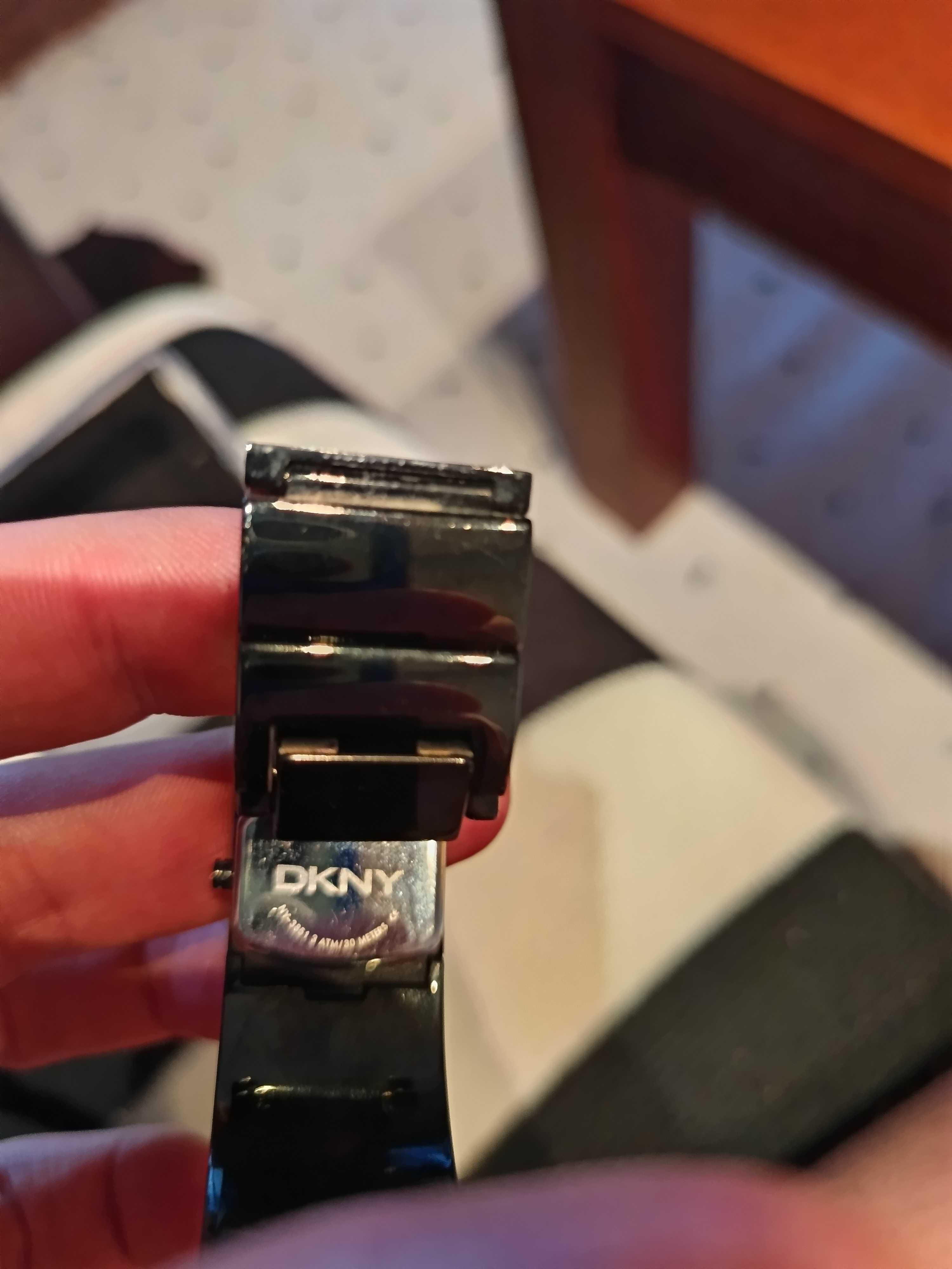 Дамски часовник DKNY