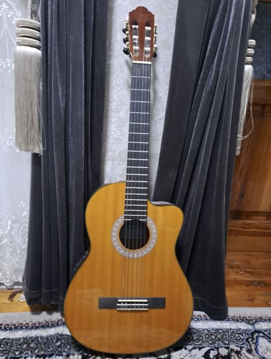 Yamaha C40 gitara