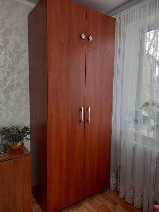 Продам плательный шкаф