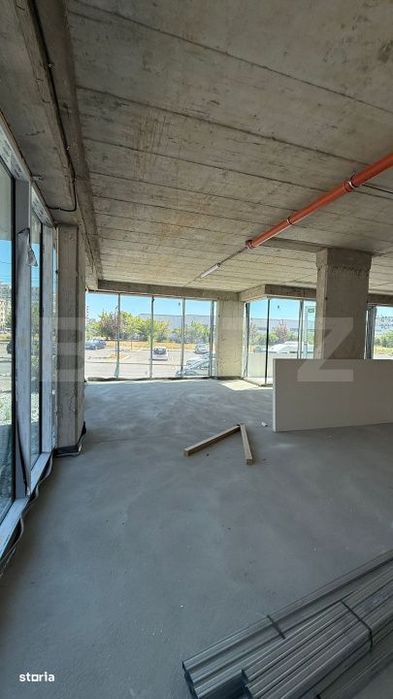 Spatiu comercial, 165 mp, zona Intre Lacuri