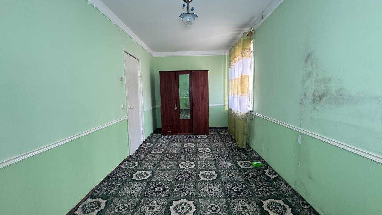 Фрунзиский  Хумо клиникаси 2 қават 2 хона сотилади. ID: 001119