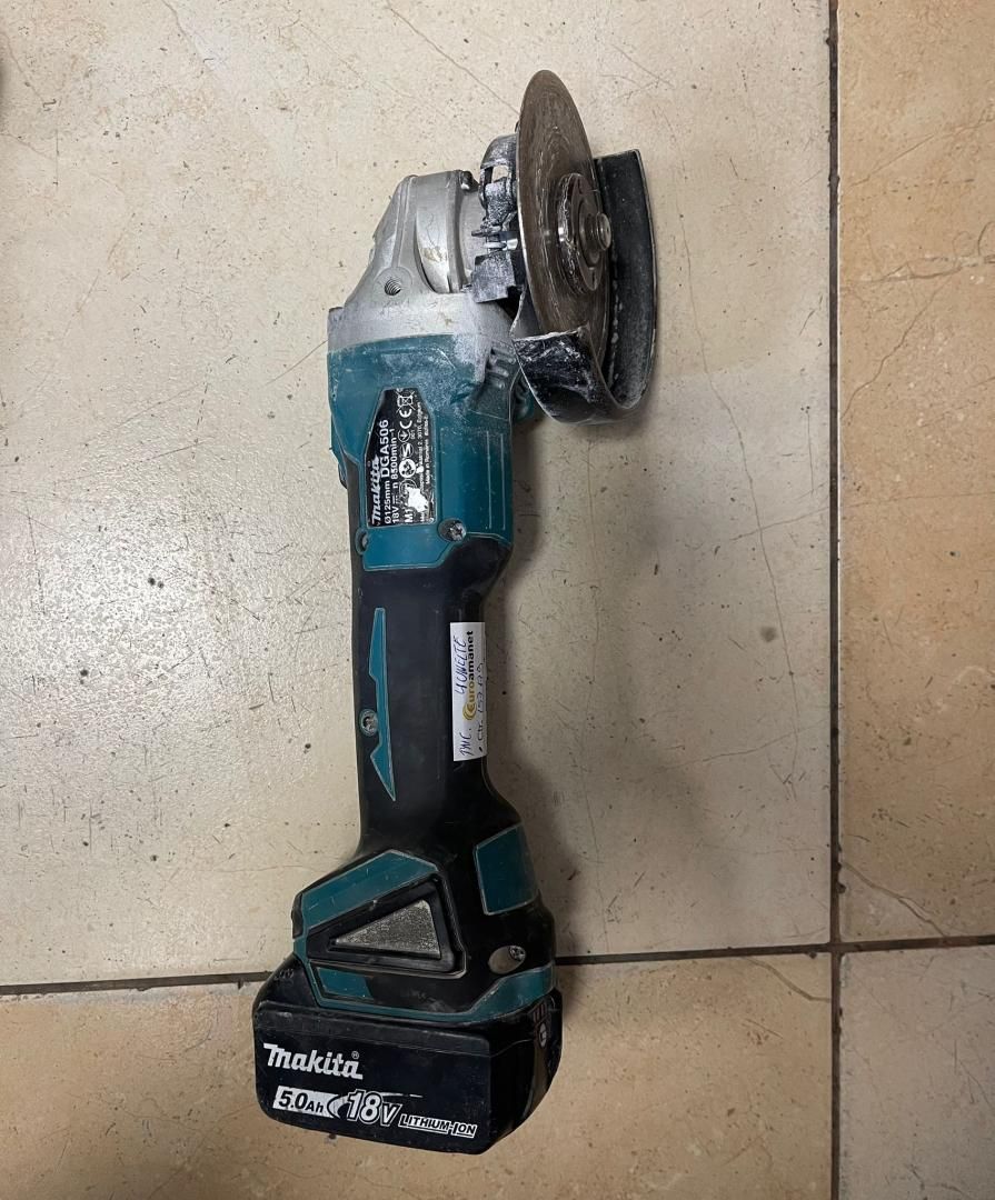 Set 4 Unelte Makita cu 4 baterii si incarcator -A-
