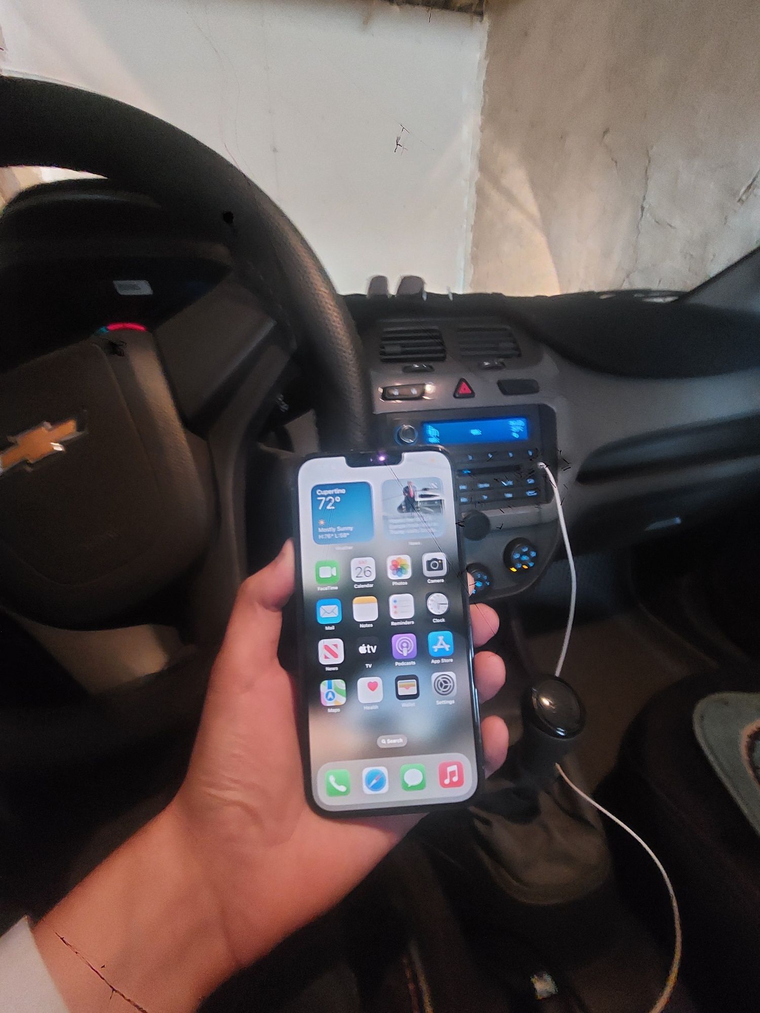 Ayfon 13 pro max radnoy