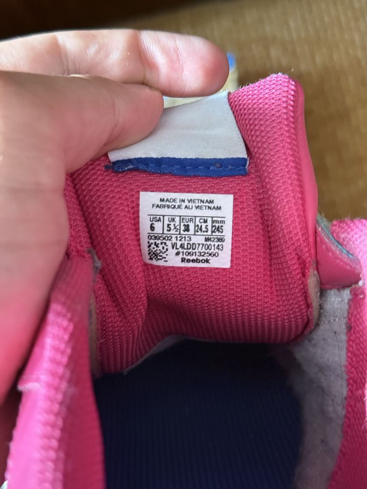 Дамски обувки на Reebok