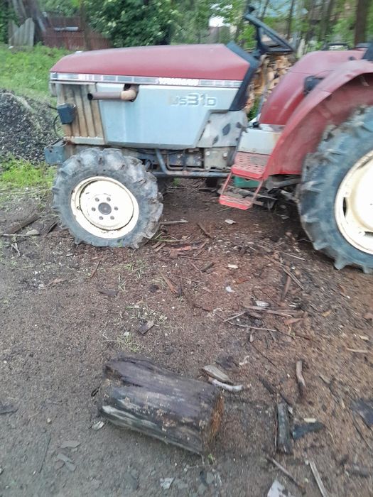 Vând tractor japonez 4x4