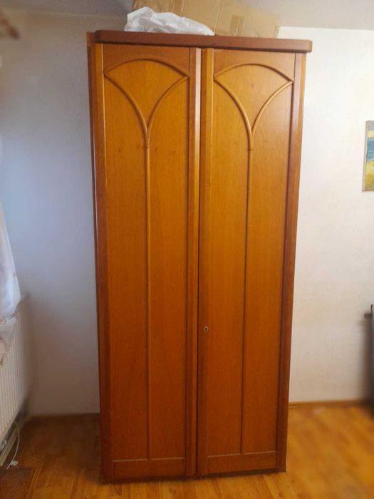 Vand doua somiere si un sifonier