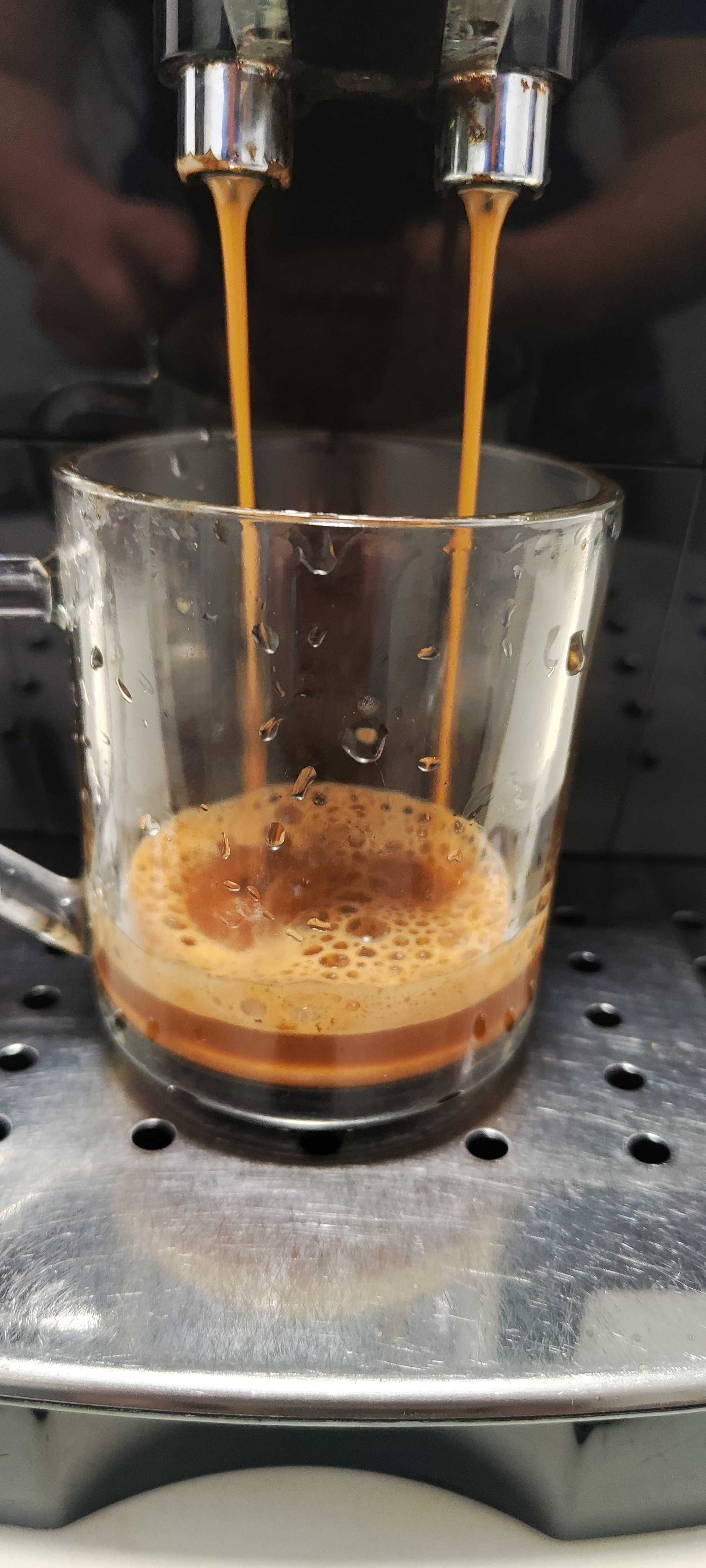Espressor DeLonghi Magnifica S ECAM 22.110.B Aparat cu Cafea Boabe