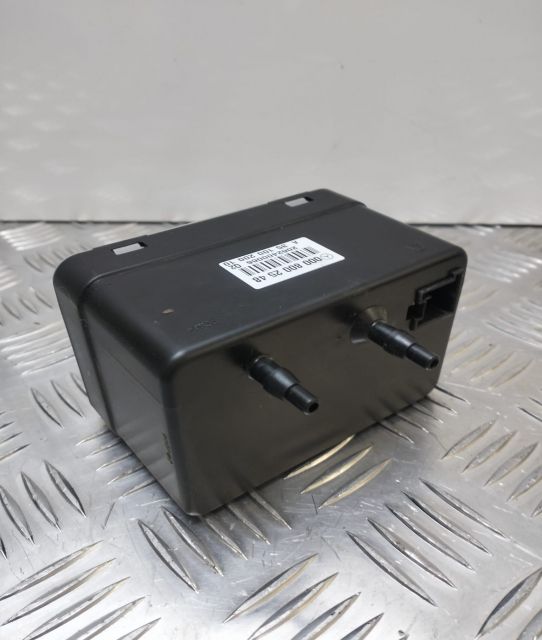 Pompa vacuum  inchidere centralizare 0008002548 Mercedes-Benz C-Class
