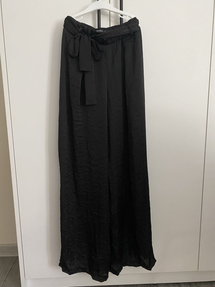Дрехи Zara, Mango, Bershka