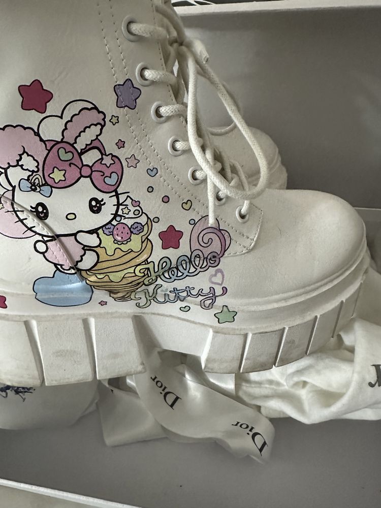 Ghete hello kitty platforme