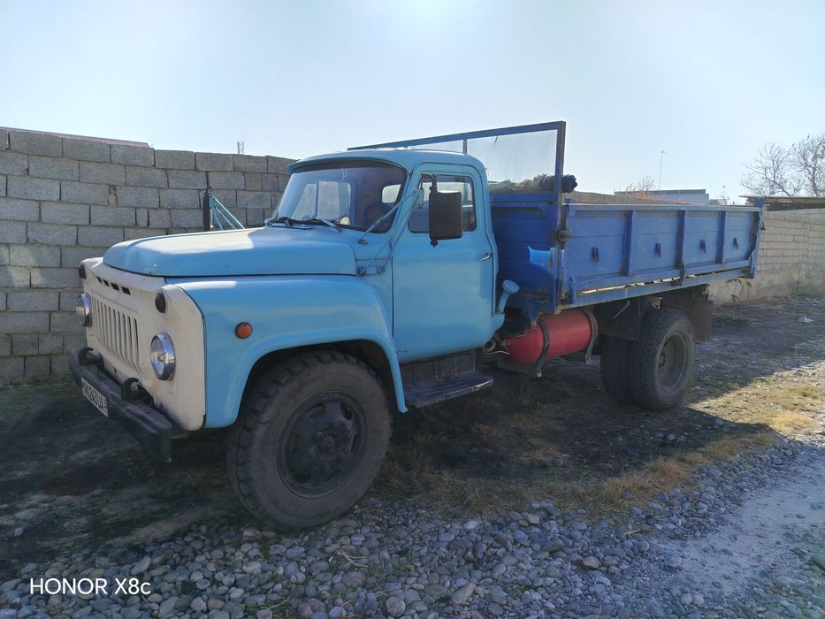 газ 53 сотилади.