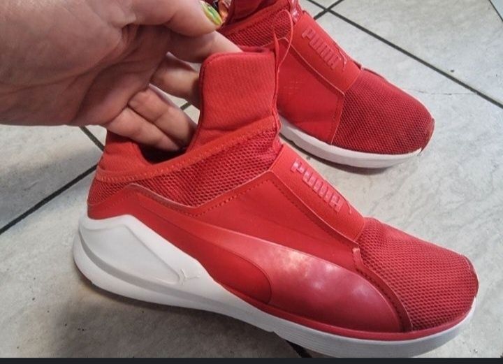 Червени кецове Puma номер 39