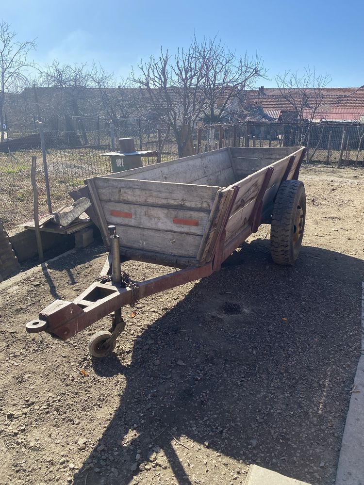 Vand remorca tractor utilaj agricol