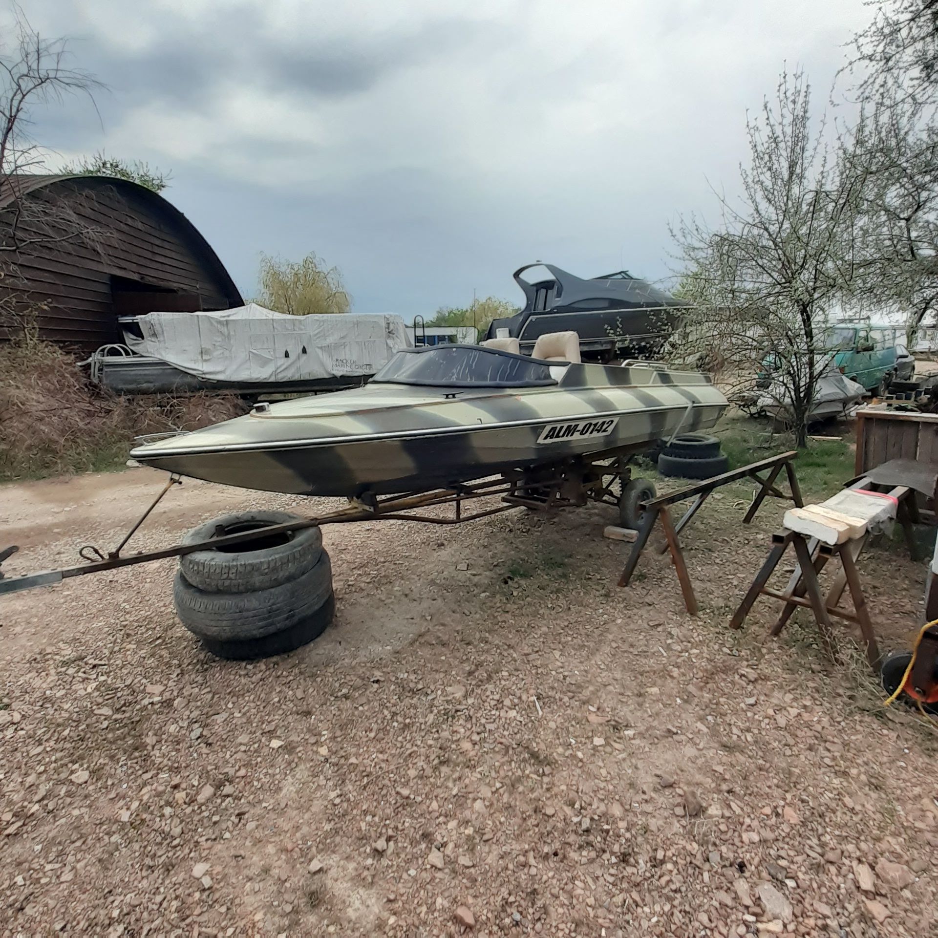 Продаётся лодка Fletcher 430-s