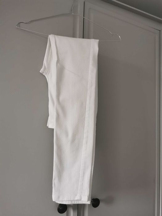 Blugi albi Zara, marimea 8