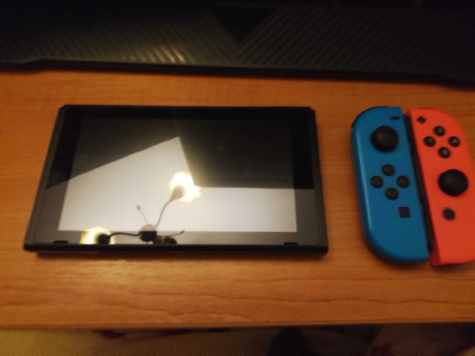 Nintendo Switch + controller