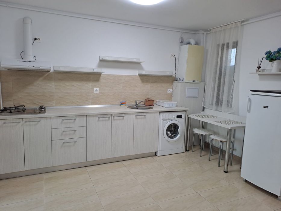 Proprietar inchiriez garsoniera Balcescu Residence