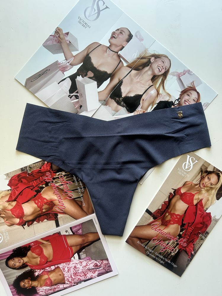 Victoria`s Secret нови оригинални дамски бикини тип прашки M размер