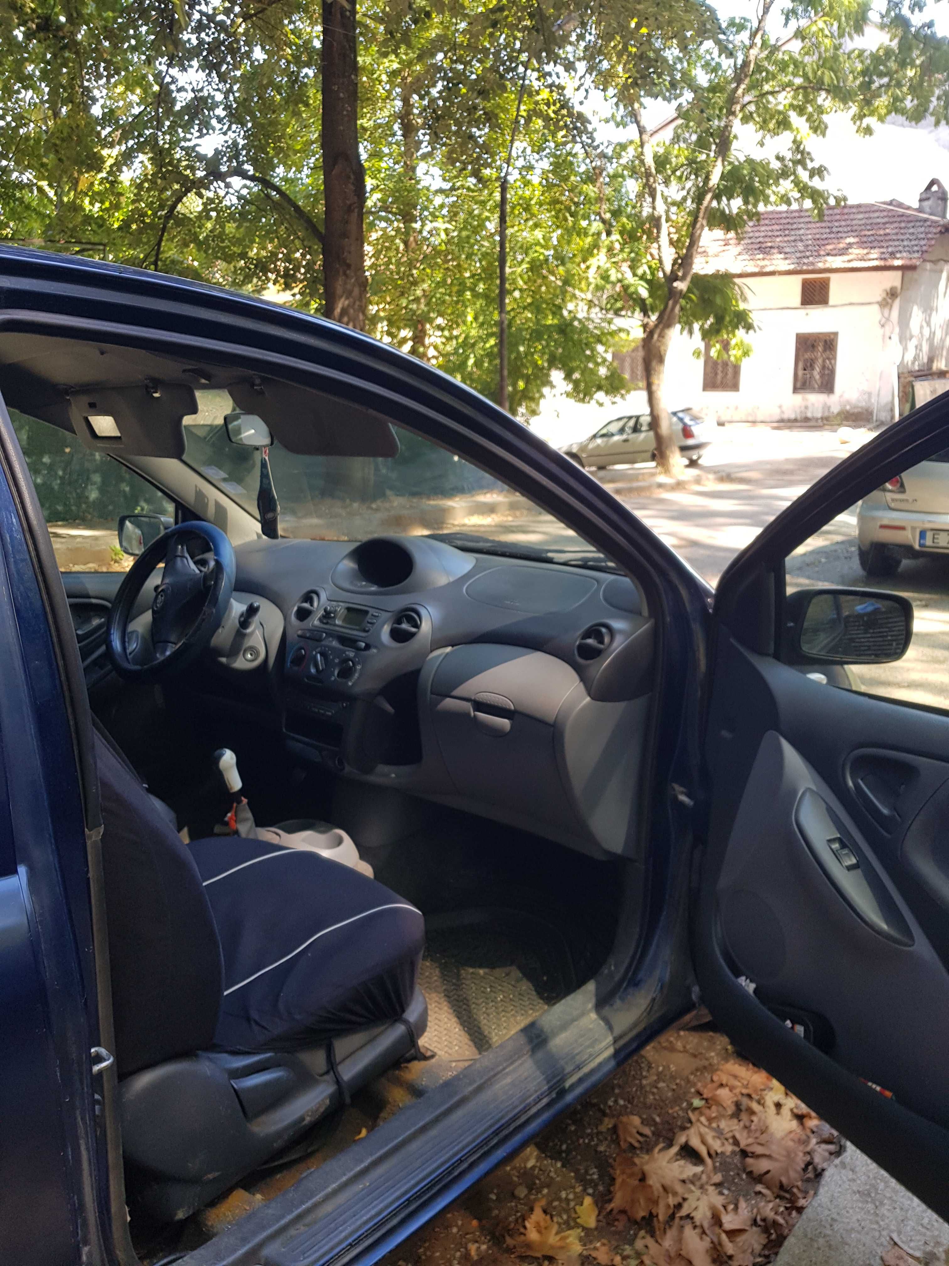 Продавам кола Toyota Yaris