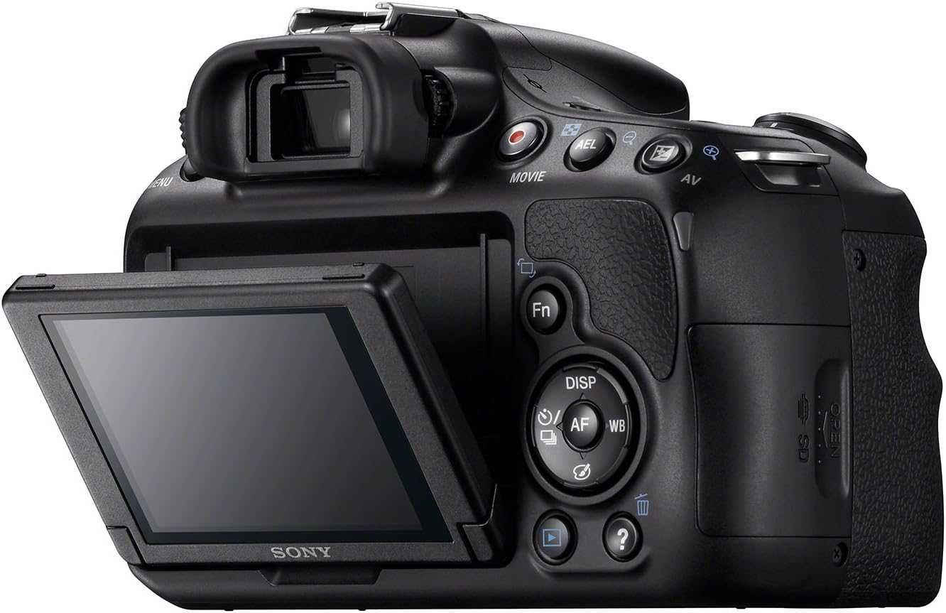 Sony SLT-A58K SLR / 20.1 MP Камера / + Обектив,  SDHC 16GB