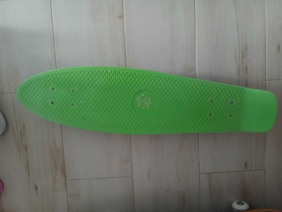 Skateboard green lime