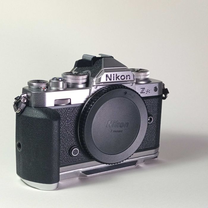 Nikon Z fc kit + grip + garanție / zfc z-fc / ca nou