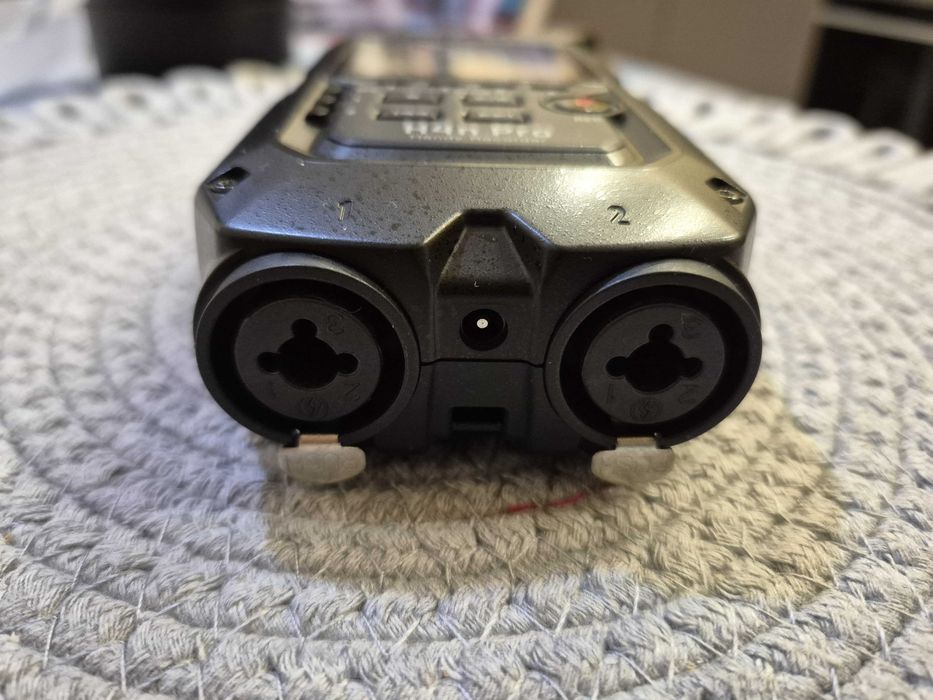 Zoom H4n Pro 4 intrari reportofon portabil cu microfoane built-in X/Y