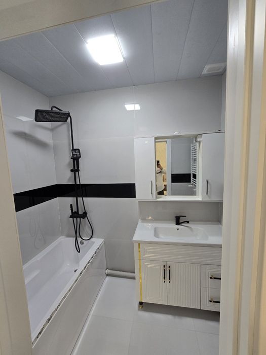 Gorgaz eski sumdan 7 etajlik  liftli domni 4-etajidan 2xona uy sotilad