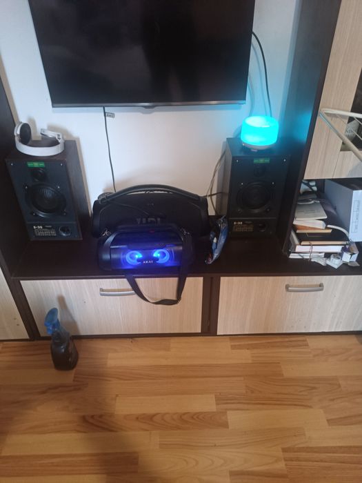 Vind tot ce se vede in foto