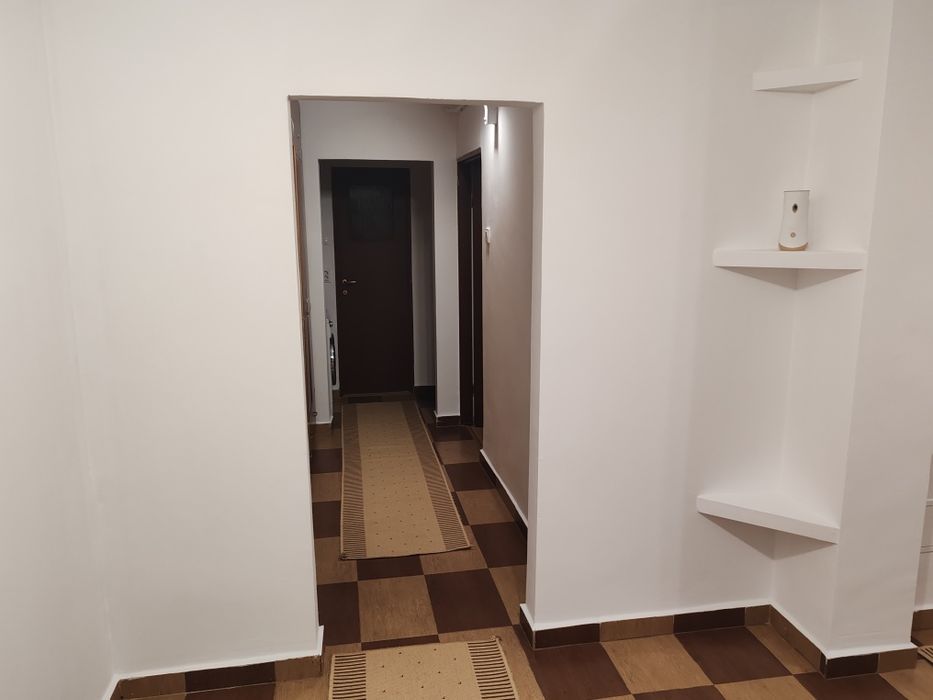 Închiriez apartament  regim hotelier