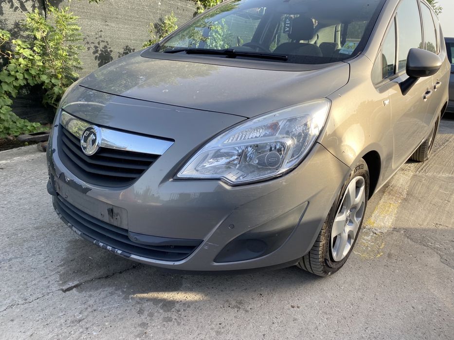 Bară spate cu senzori de parcare Opel Meriva B 2011