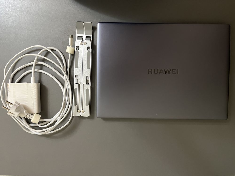 Продам Ноутбук Huawei MateBook 16 CREM-WFD9 16+512GB Space Grey