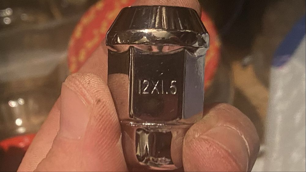 Хромирани Гайки за джанти на форд фиеста мк4-5