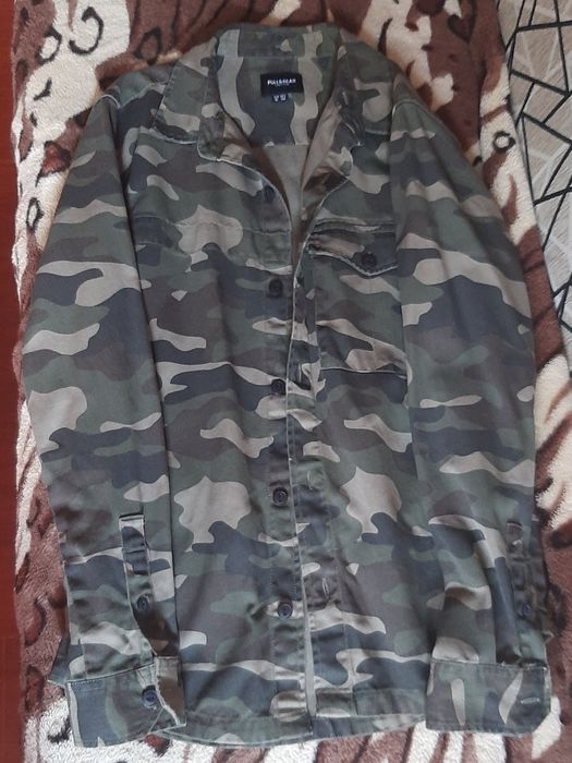 Cămăși diferite modele