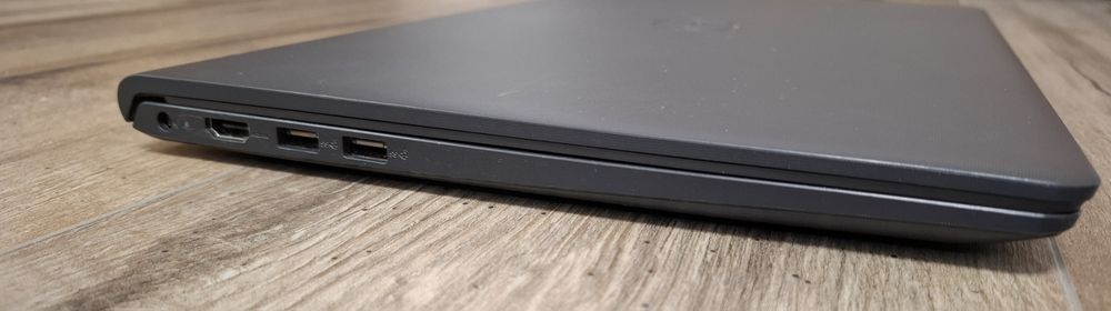 15,6 " Dell Vostro | 3520 I5 1235U | 16GB | 256 SSD |