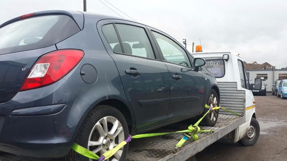 Dezmembrez Opel Corsa D(4usi) 1.2