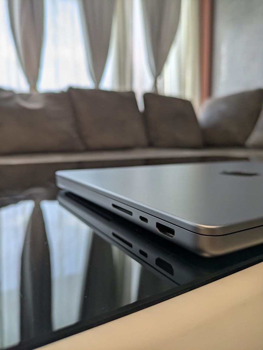 MacBook Pro 14 M1